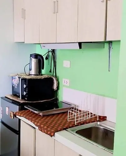 Zhabret's Place Aparthotel Lapu-Lapu City
